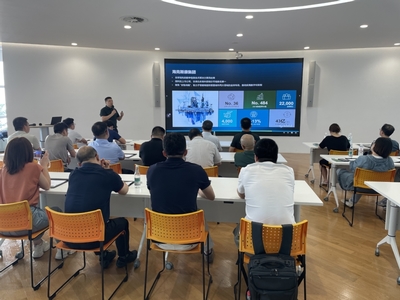 常州新能源產(chǎn)教聯(lián)合體“新能智造”企業(yè)家沙龍走進青島海克斯康